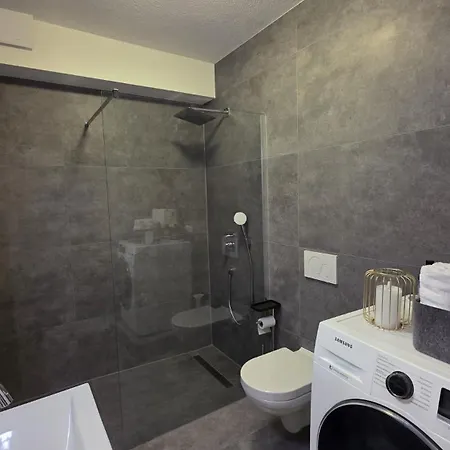 Daire Modernes 3-zimmer-apartment Mit Separatem Eingang Donauwörth