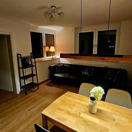 Daire Modernes 3-zimmer-apartment Mit Separatem Eingang *